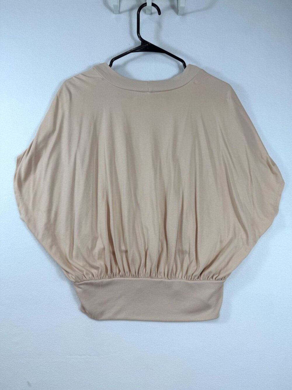 BCBGMAXAZRIA Women’s M Beige Surplice Dolman Sleeve Banded Hem Blouse - Picture 3 of 15